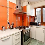 Chill And Relax Spacious 3Br Up To 8 Guests!! Old Town Bukarest