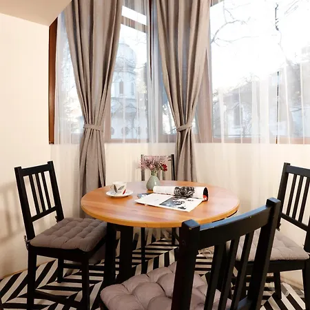 Daire Chill & Relax - 3Bdr Cozy & Roomy -Near Old Town Bükreş