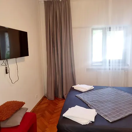 Chill & Relax - Cozy & Roomy -3Bdr Near Old Town