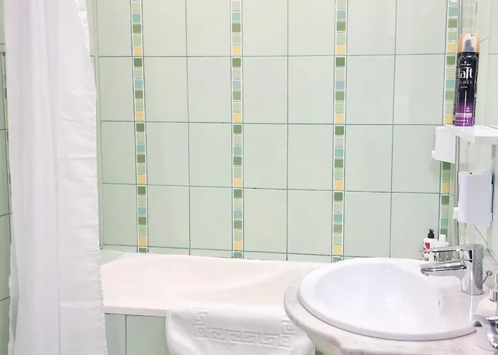 Near Old Town - Chill & Relax Up To 8 Guests * Bucharest