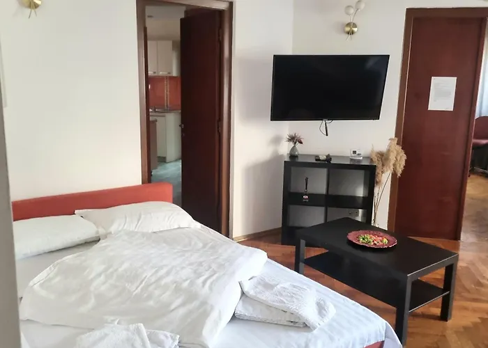 Near Old Town - Chill & Relax Up To 8 Guests Apartament *