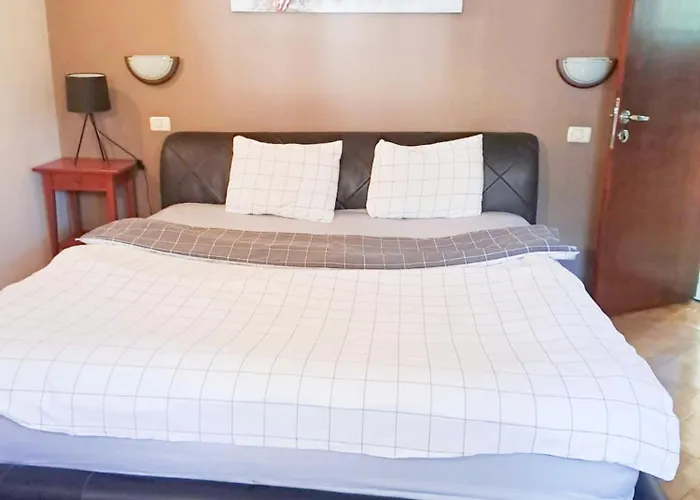 Chill & Relax - Near Old Town - 3Bdr Cozy & Roomy 아파트