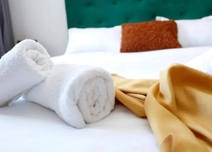 Near Old Town - Chill & Relax Up To 8 Guests Бухарест