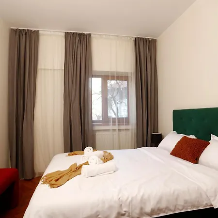 Chill & Relax - Near Old Town - 3Bdr Cozy & Roomy * Bukarest