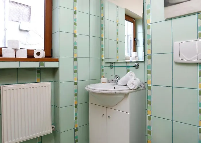 Apartman Chill & Relax - Near Old Town - 3Bdr Cozy & Roomy