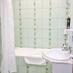 Chill And Relax Spacious 3Br Up To 8 Guests!! Old Town * Bukarest