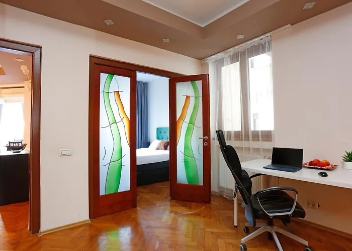 Appartamento Near Old Town - Chill & Relax Up To 8 Guests Bucarest