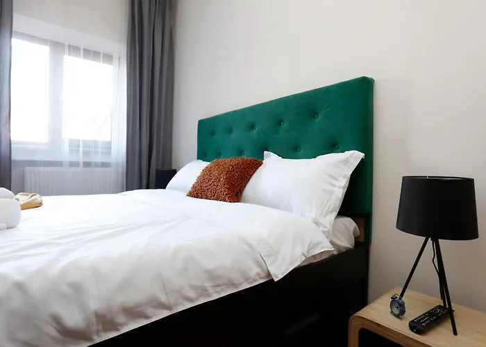 Near Old Town - Chill & Relax Up To 8 Guests * Bucarest